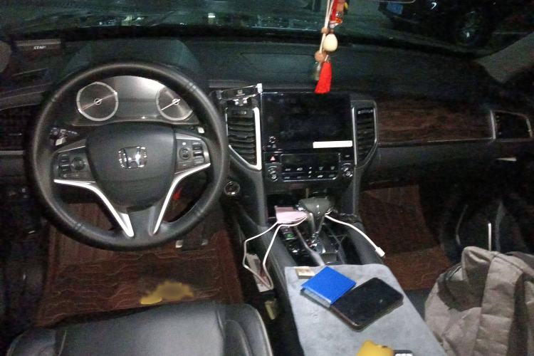 Used Honda UR-V 2017 240TURBO Two-Wheel Drive Classic Edition China V Interior 2