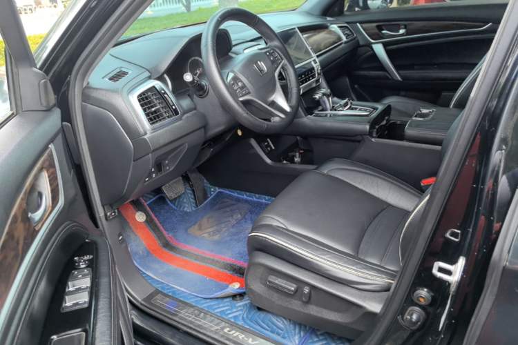Used Honda UR-V 2017 240TURBO Two-Wheel Drive Luxury Edition China V Left Front Seat