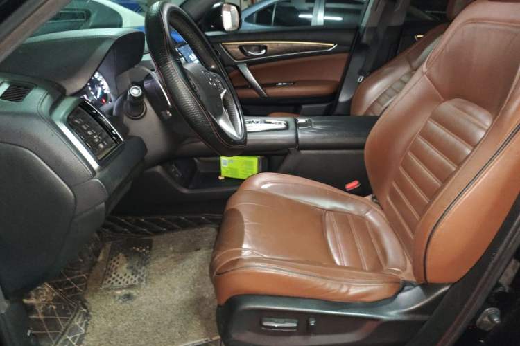 Used Honda UR-V 2017 370TURBO 2WD Prestige Edition China V Left Front Seat