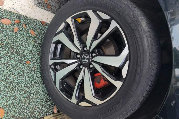 Used Honda UR-V 2017 240TURBO Two-Wheel Drive Luxury Edition China V Left Front Wheel Hub