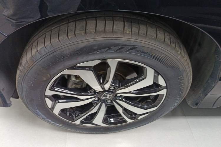 Used Honda UR-V 2017 240TURBO Two-Wheel Drive Classic Edition China VI Left Front Wheel Hub