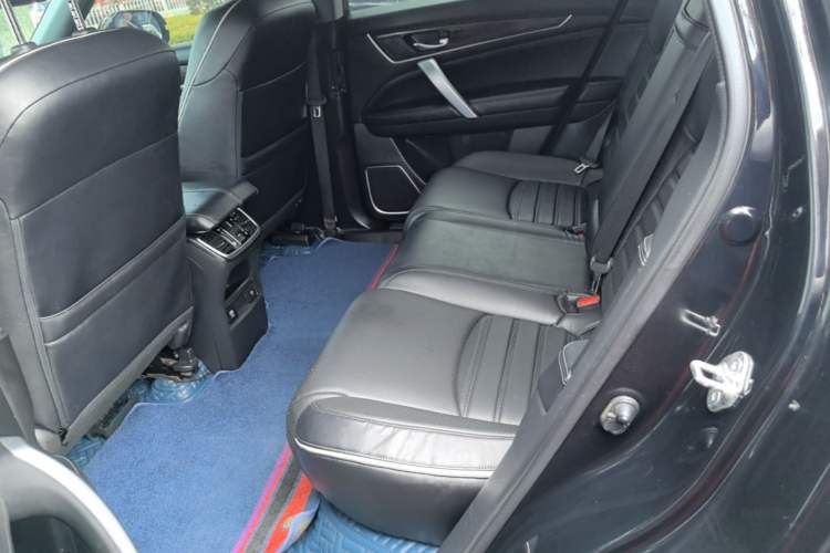 Used Honda UR-V 2017 240TURBO Two-Wheel Drive Luxury Edition China V Left Rear Seat
