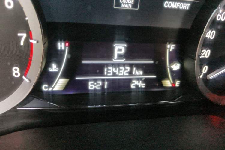 Used Honda UR-V 2017 370TURBO Four-Wheel Drive Prestige Edition China V Odometer Close Up