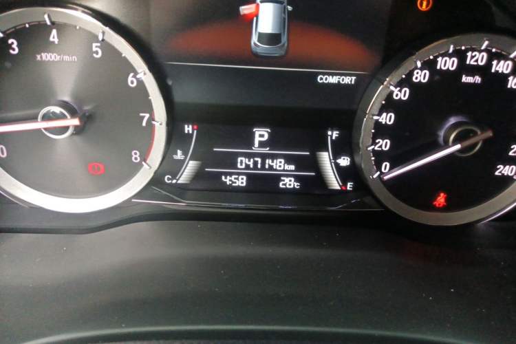 Used Honda UR-V 2017 370TURBO Four-Wheel Drive Prestige Edition China V Odometer Close Up