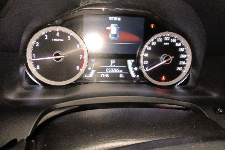 Used Honda UR-V 2017 240TURBO Two-Wheel Drive Classic Edition China V Odometer Close Up