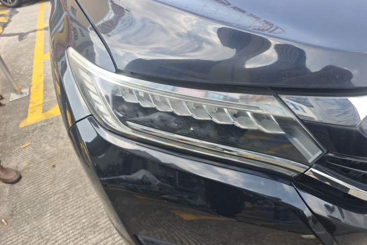 Used Honda UR-V 2017 370TURBO 2WD Prestige Edition China V Right Front Headlight