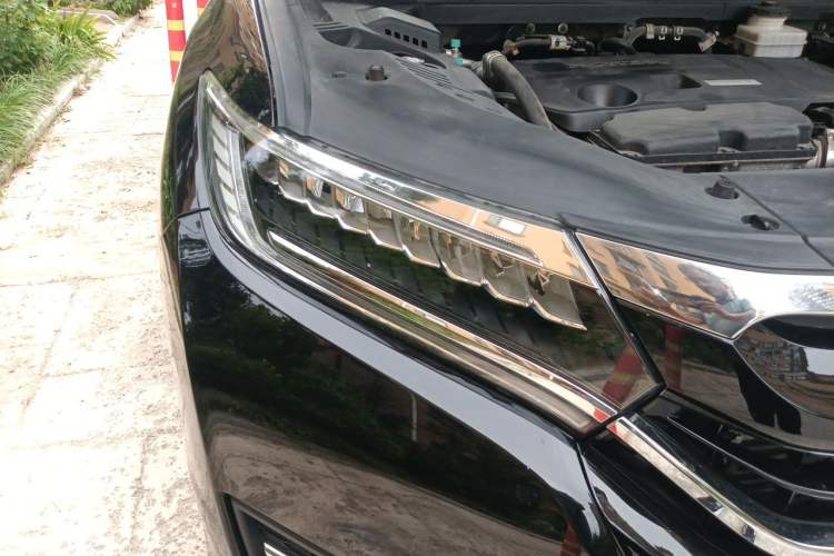 Used Honda UR-V 2017 370TURBO Four-Wheel Drive Prestige Edition China V Right Front Headlight
