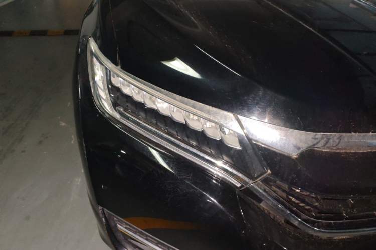 Used Honda UR-V 2017 370TURBO 2WD Prestige Edition China V Right Front Headlight