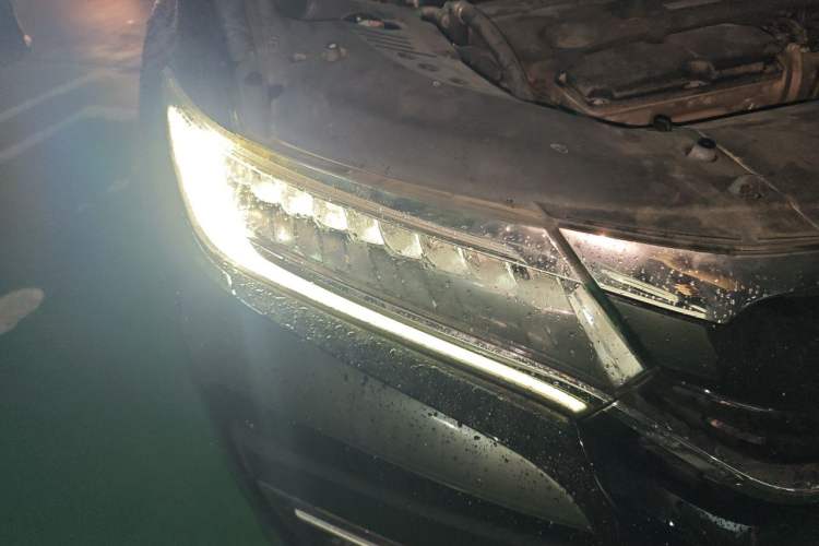 Used Honda UR-V 2017 370TURBO 2WD Prestige Edition China V Right Front Headlight