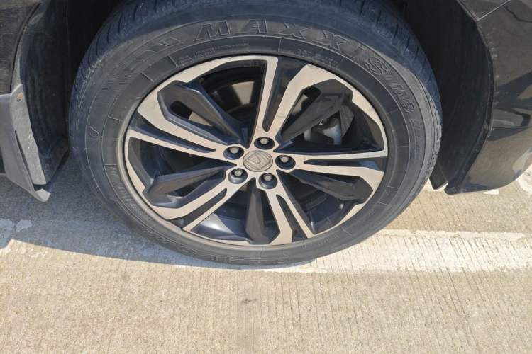 Used Honda UR-V 2017 370TURBO Four-Wheel Drive Prestige Edition China V Right Front Wheel Hub