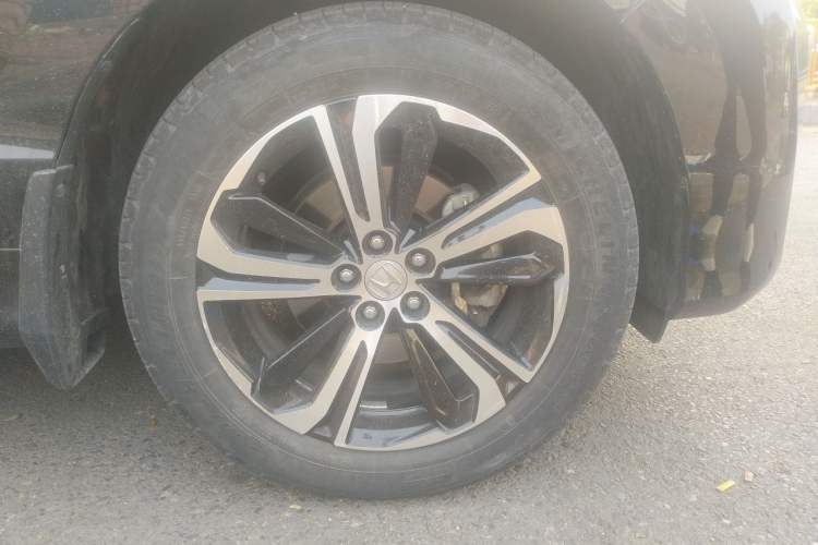Used Honda UR-V 2017 370TURBO 2WD Prestige Edition China V Right Front Wheel Hub