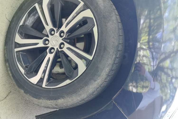 Used Honda UR-V 2017 370TURBO Four-Wheel Drive Prestige Edition China V Right Front Wheel Hub