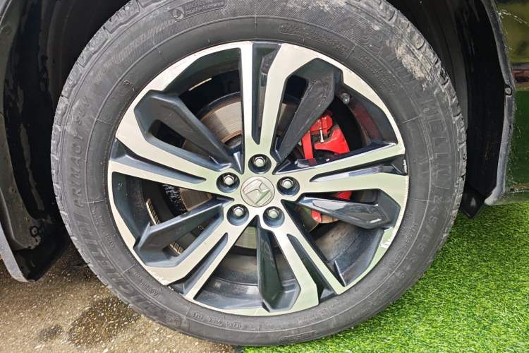 Used Honda UR-V 2017 370TURBO 2WD Prestige Edition China V Right Front Wheel Hub