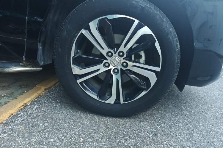 Used Honda UR-V 2017 370TURBO Four-Wheel Drive Prestige Edition China V Right Front Wheel Hub