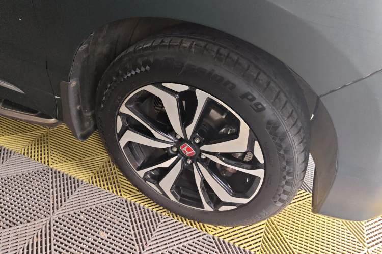 Used Honda UR-V 2017 240TURBO Two-Wheel Drive Luxury Edition China V Right Front Wheel Hub