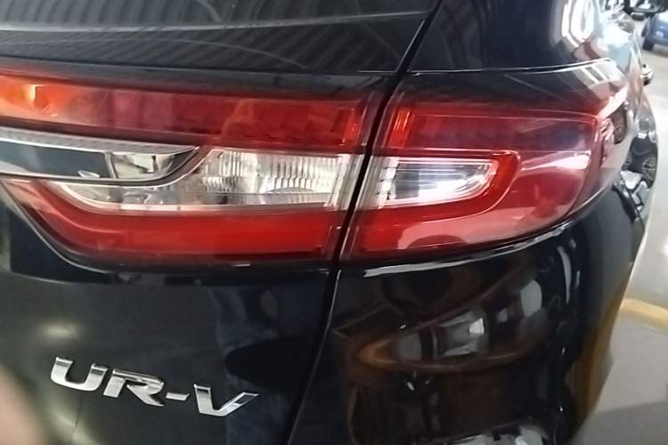 Used Honda UR-V 2017 370TURBO 2WD Prestige Edition China V Right Rear Taillight