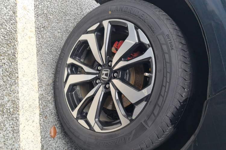 Used Honda UR-V 2017 240TURBO Two-Wheel Drive Luxury Edition China V Right Rear Wheel Hub