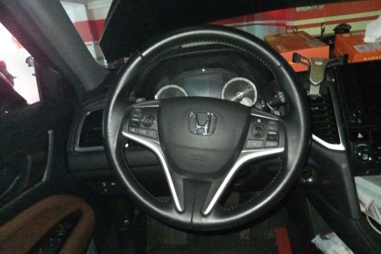 Used Honda UR-V 2017 370TURBO 2WD Prestige Edition China V Steering Wheel