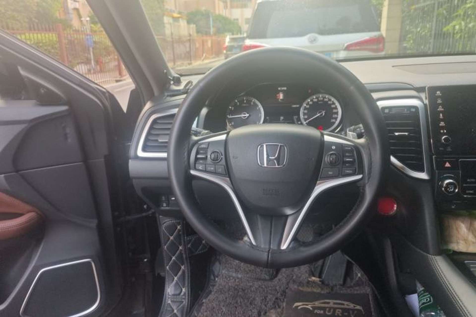 Used Honda UR-V 2017 370TURBO 2WD Prestige Edition China V Steering Wheel