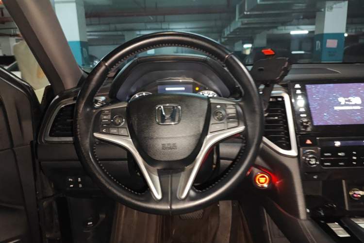 Used Honda UR-V 2017 370TURBO Four-Wheel Drive Prestige Edition China V Steering Wheel