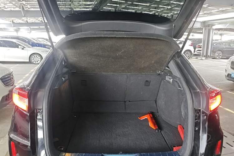 Used Honda UR-V 2017 370TURBO 2WD Prestige Edition China V Trunk