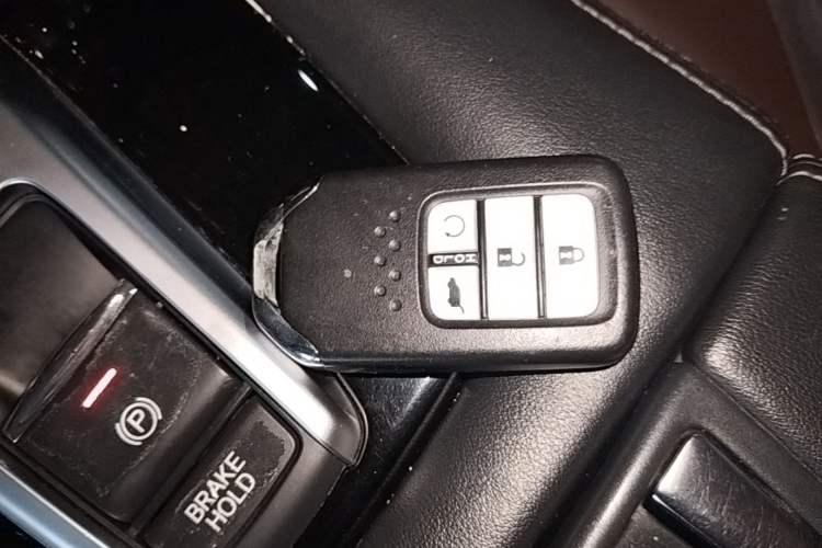 Used Honda UR-V 2017 370TURBO 2WD Prestige Edition China V Vehicle Key