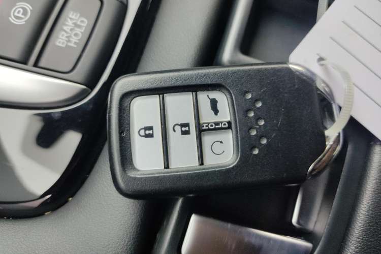 Used Honda UR-V 2017 240TURBO Two-Wheel Drive Luxury Edition China V Vehicle Key