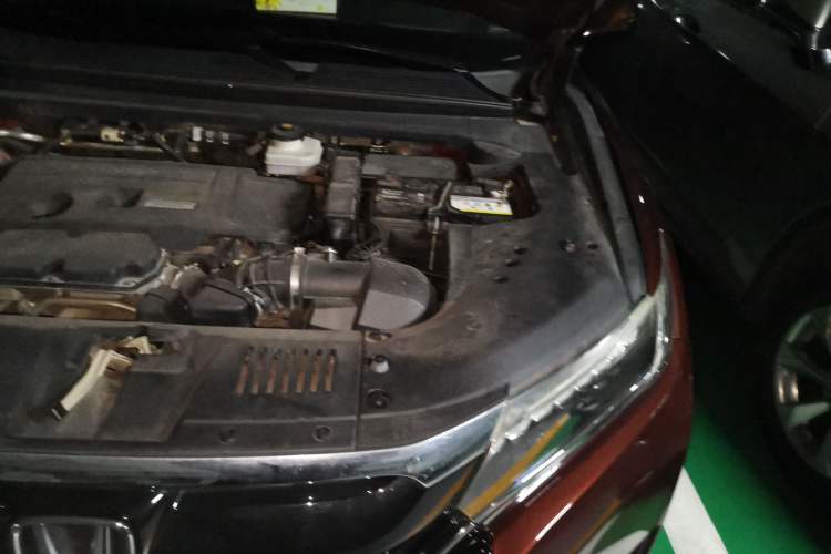 Used Honda UR-V 2017 370TURBO Four-Wheel Drive Prestige Edition China V Engine Bay Left