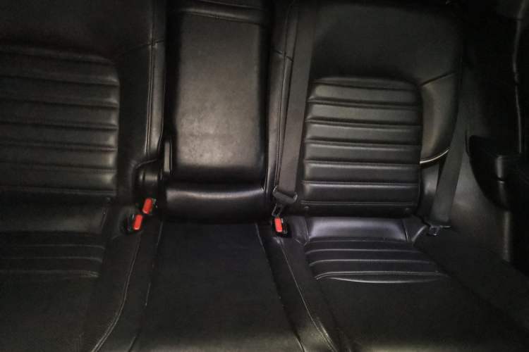 Used Honda UR-V 2017 370TURBO Four-Wheel Drive Prestige Edition China V Left Rear Seat