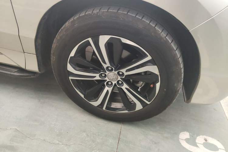 Used Honda UR-V 2017 370TURBO 2WD Prestige Edition China V Right Front Wheel Hub
