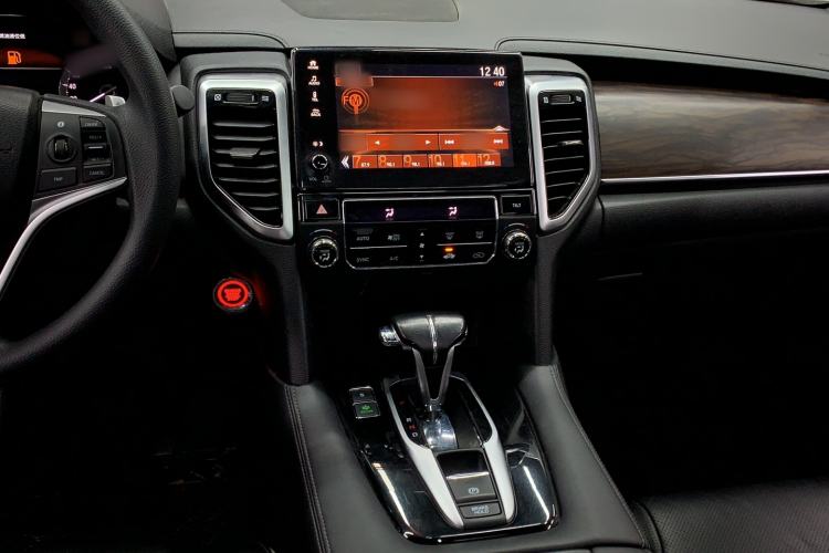 Used Honda UR-V 2017 240TURBO Two-Wheel Drive Classic Edition China V Audio And AC Panel