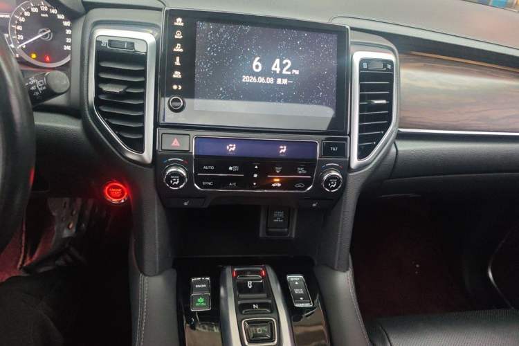 Used Honda UR-V 2017 370TURBO Four-Wheel Drive Prestige Edition China V Audio And AC Panel