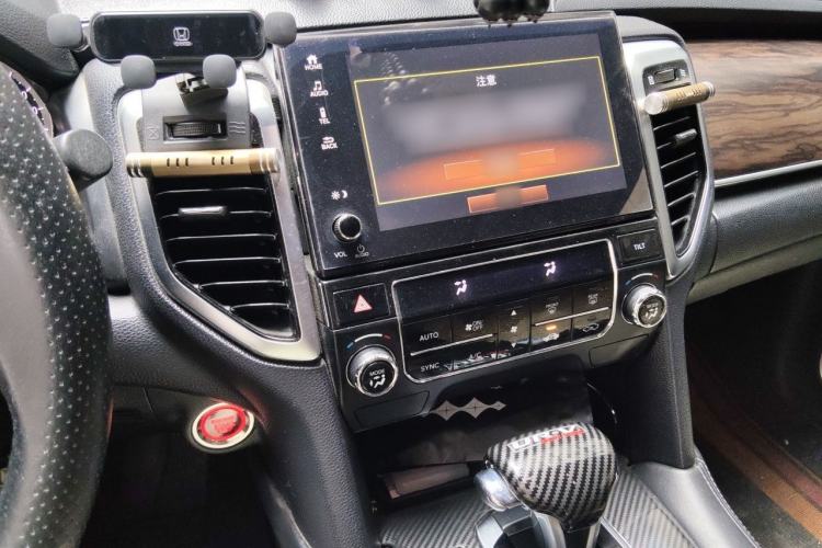 Used Honda UR-V 2017 240TURBO Two-Wheel Drive Classic Edition China V Audio And AC Panel
