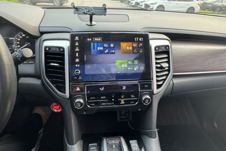 Used Honda UR-V 2017 370TURBO 2WD Prestige Edition China V Audio And AC Panel
