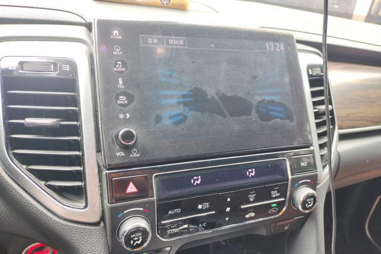 Used Honda UR-V 2017 370TURBO 2WD Prestige Edition China V Audio And AC Panel