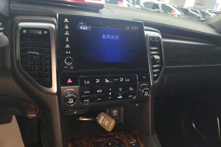 Used Honda UR-V 2017 370TURBO Four-Wheel Drive Prestige Edition China V Audio And AC Panel