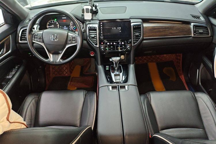 Used Honda UR-V 2017 240TURBO Two-Wheel Drive Luxury Edition China VI Center Console