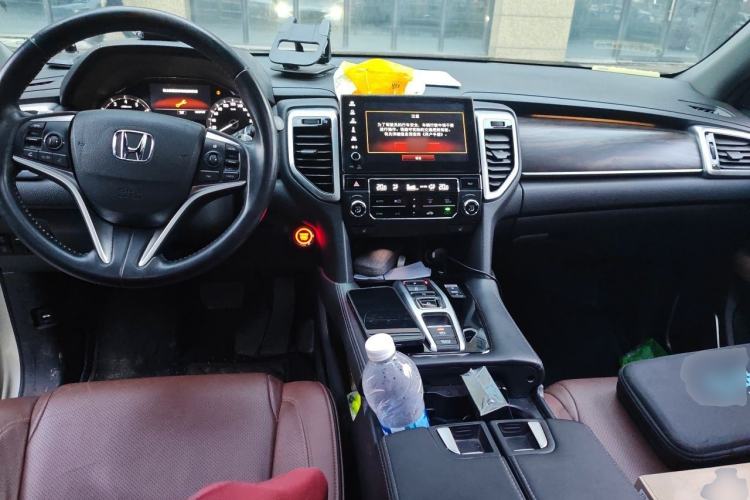 Used Honda UR-V 2017 370TURBO 2WD Prestige Edition China V Center Console