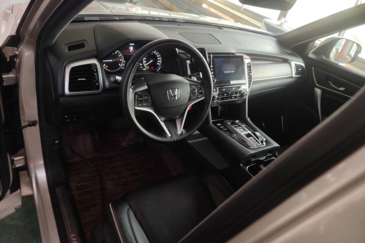 Used Honda UR-V 2017 370TURBO Four-Wheel Drive Prestige Edition China V Center Console