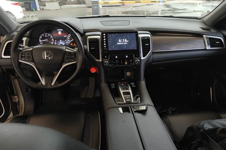 Used Honda UR-V 2017 370TURBO 2WD Prestige Edition China V Center Console
