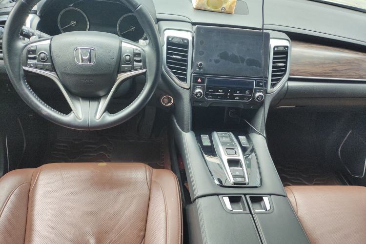 Used Honda UR-V 2017 370TURBO 2WD Prestige Edition China V Center Console