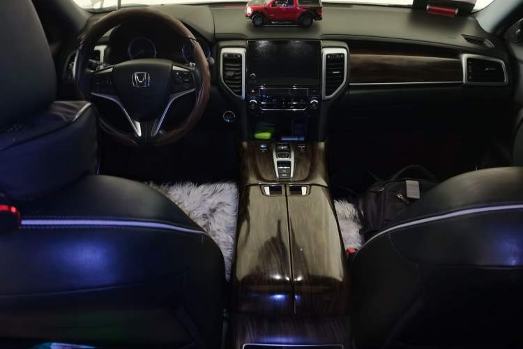 Used Honda UR-V 2017 370TURBO 2WD Prestige Edition China V Center Console