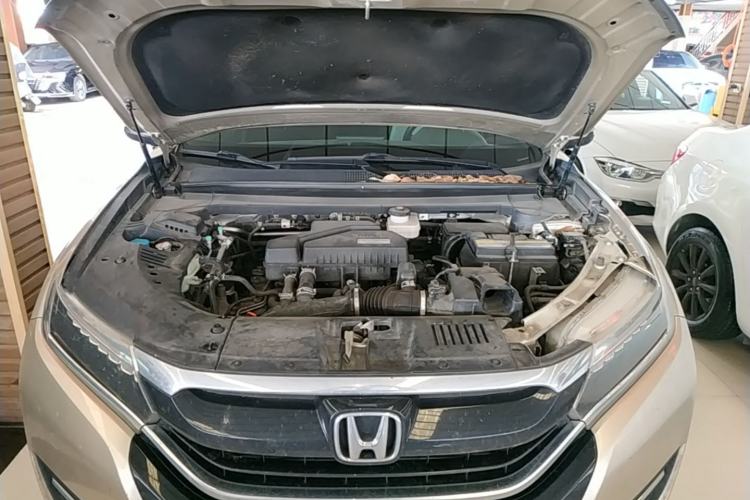 Used Honda UR-V 2017 240TURBO Two-Wheel Drive Luxury Edition China V Engine Bay