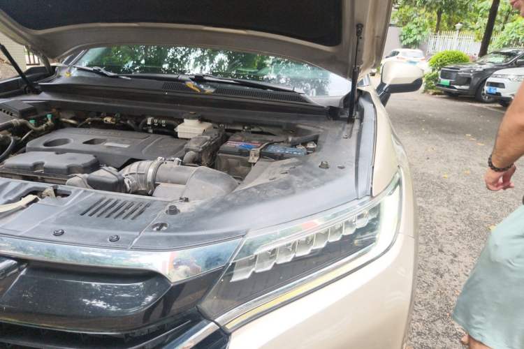 Used Honda UR-V 2017 370TURBO 2WD Prestige Edition China V Engine Bay Left