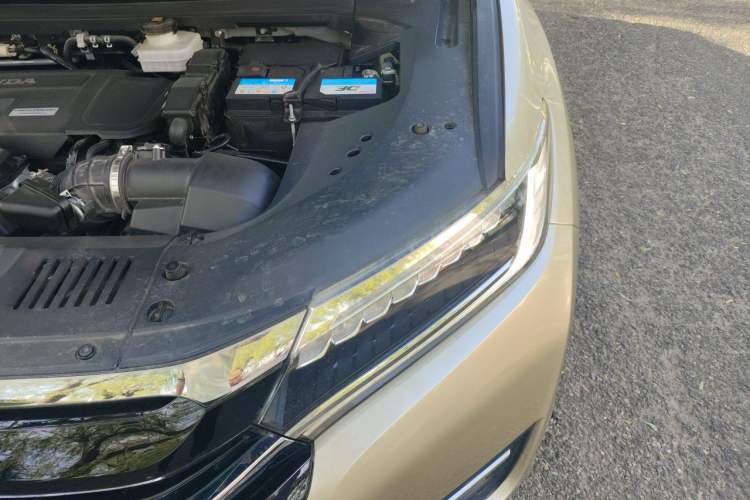 Used Honda UR-V 2017 370TURBO Four-Wheel Drive Prestige Edition China V Engine Bay Left
