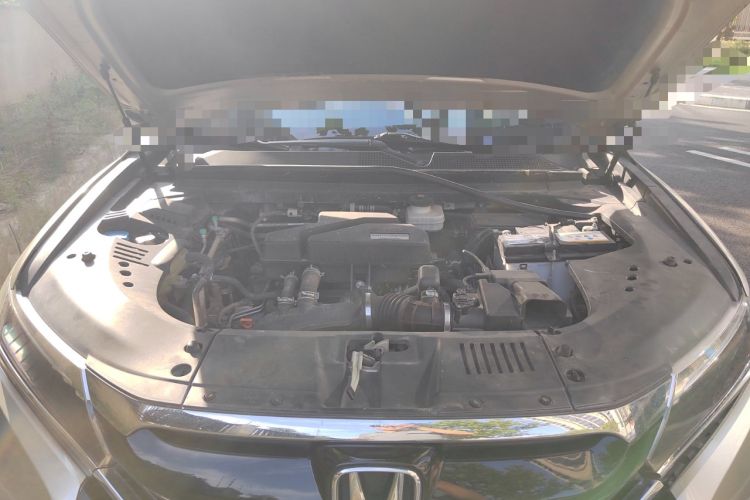 Used Honda UR-V 2017 240TURBO Two-Wheel Drive Luxury Edition China V Engine Bay