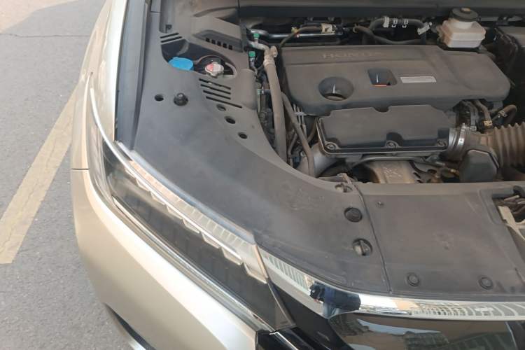 Used Honda UR-V 2017 370TURBO Four-Wheel Drive Prestige Edition China V Engine Bay Right