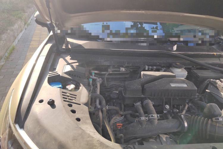 Used Honda UR-V 2017 240TURBO Two-Wheel Drive Luxury Edition China V Engine Bay Right
