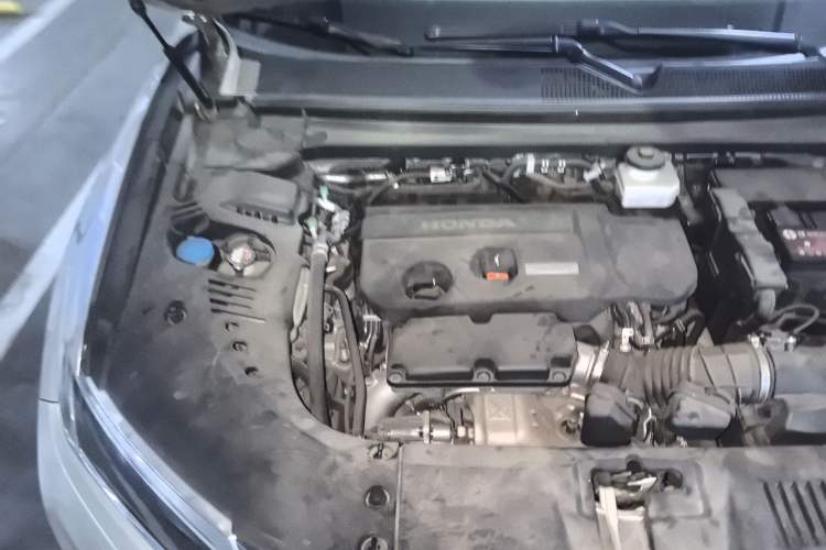 Used Honda UR-V 2017 370TURBO Four-Wheel Drive Prestige Edition China V Engine Bay Right