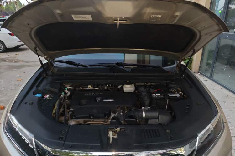 Used Honda UR-V 2017 370TURBO Four-Wheel Drive Prestige Edition China V Engine Bay
